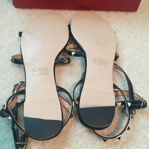 Studded Sandals -  - Cute and Comfy! - Size 9 - Picture 8 of 8